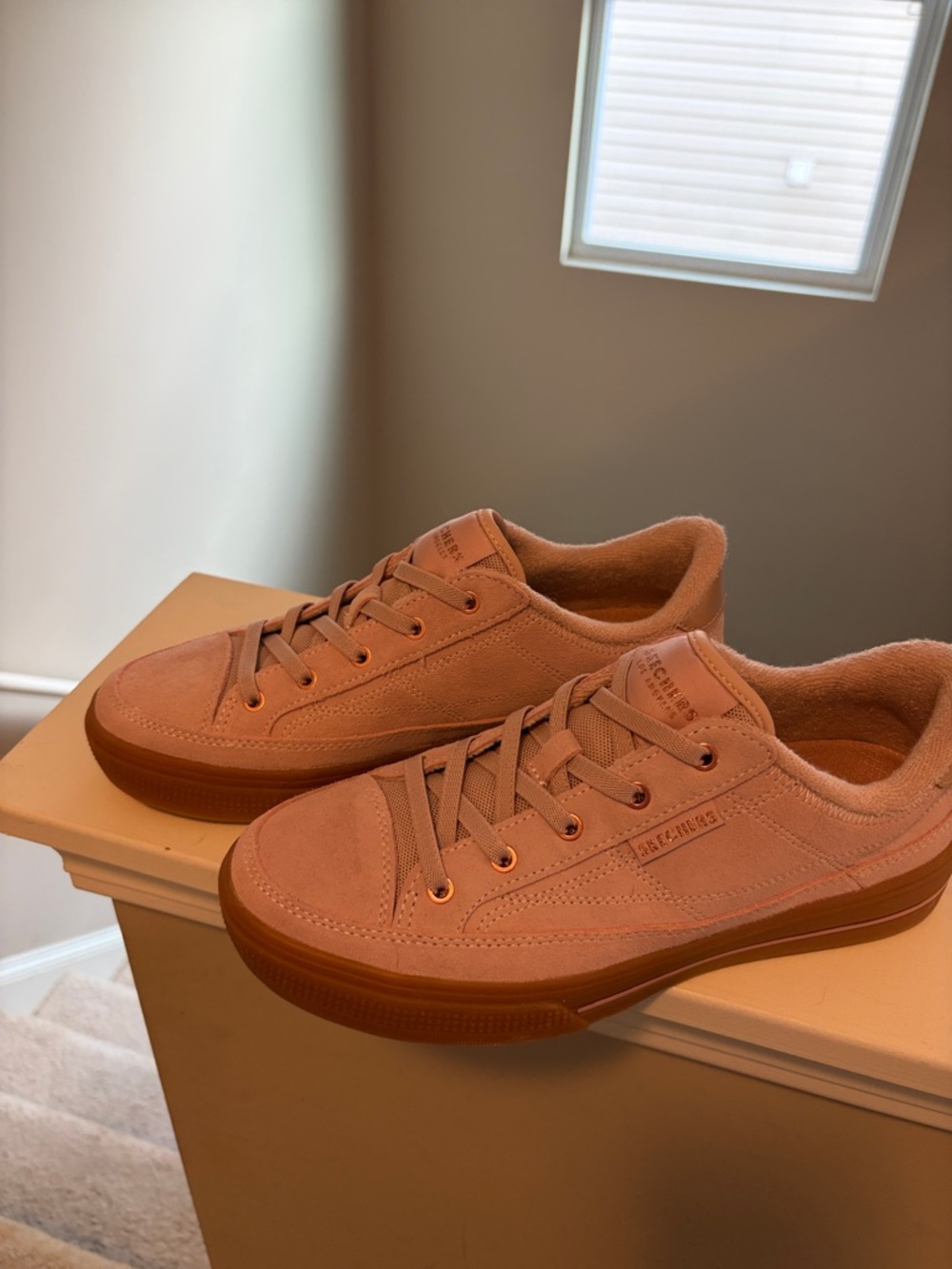 Skechers womans arch fit suede Sneakers in Blush Pink with Gum Sole